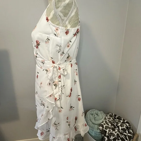 HOLLISTER WRAP DRESS - Picture 2 of 6